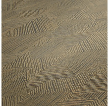 Nahaufnahme einer strukturierten Tapete mit geometrischem Muster.