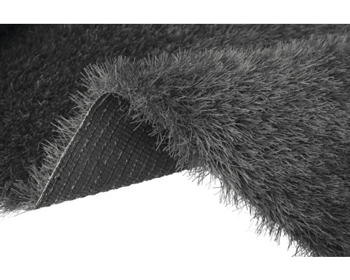 Kunstrasen mit hohem Flor