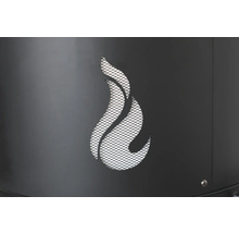 Detailansicht eines Ofens mit Flammenmuster