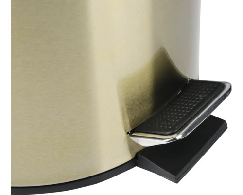 Detailansicht eines Treteimers mit Pedal