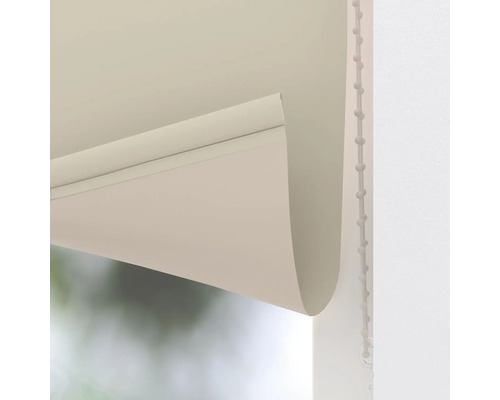 Detailansicht eines Rollos mit Kettenzug