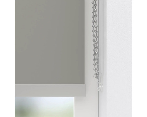 Graue Fensterrollos mit Kettenzug