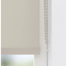 Detailansicht einer Rollos mit Kettenzug am Fenster