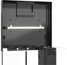 Innenansicht eines Aquariums mit Beleuchtung und Filtersystem