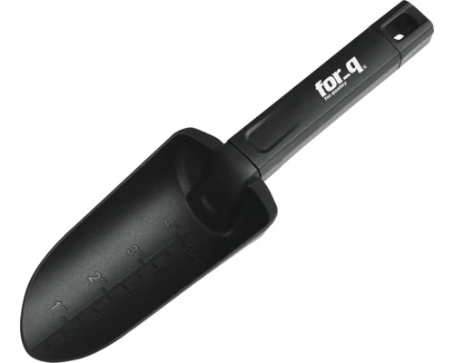 Schwarze Pflanzschaufel mit Tiefenmarkierung und for-q Logo