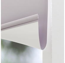 Detailansicht eines Rollos am Fenster