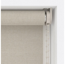 Detailansicht eines Stoffrollos am Fenster