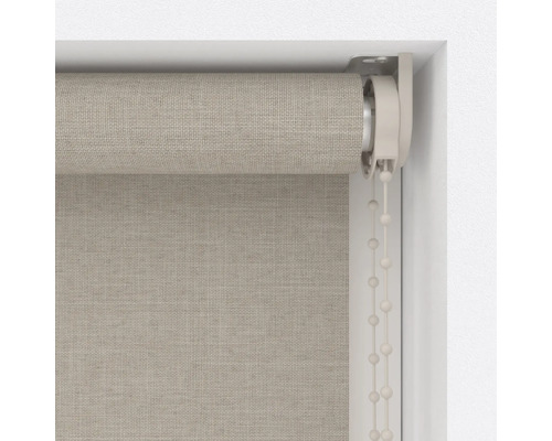 Rollo am Fenster zur Lichtsteuerung