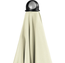 Geschlossener Sonnenschirm mit schwarzer Halterung und hellem Bezug.