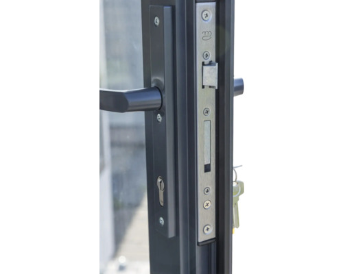 Nahaufnahme einer Tür mit Griff und Schloss