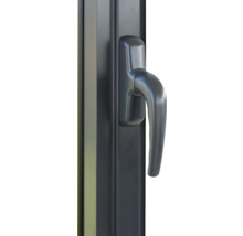 Fenstergriff am Fensterrahmen