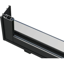 Detailansicht eines Fensterrahmens mit Glas