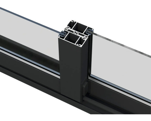 Detailansicht eines Fensterrahmens aus Metall mit Glaseinsatz