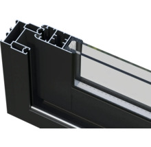 Detailansicht eines Fensterrahmens aus Aluminium mit Verglasung