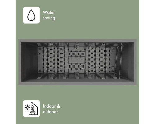 Innenansicht eines Pflanzkastens mit Wasserspeichersystem und Symbolen für Wassersparen sowie Eignung für Innen- und Außenbereiche.