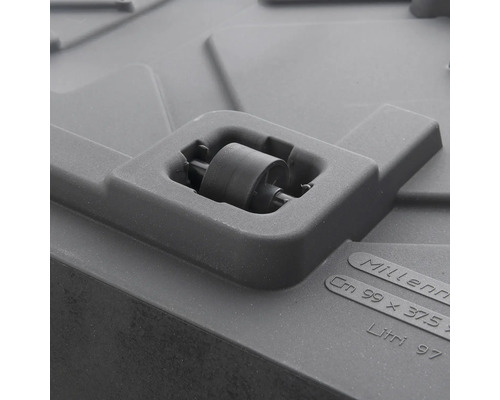 Detailansicht einer Transportbox mit Rollen und den Maßen 99 x 37,5 cm und 97 Liter Fassungsvermögen.