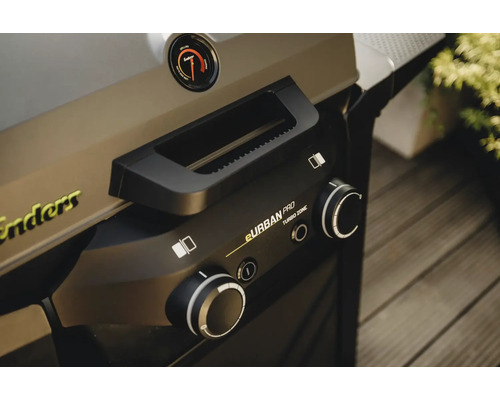 Nahaufnahme eines Enders Gasgrills mit Temperaturanzeige und Bedienelementen