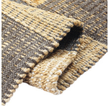 Detailansicht eines Teppichs aus Jute mit Muster