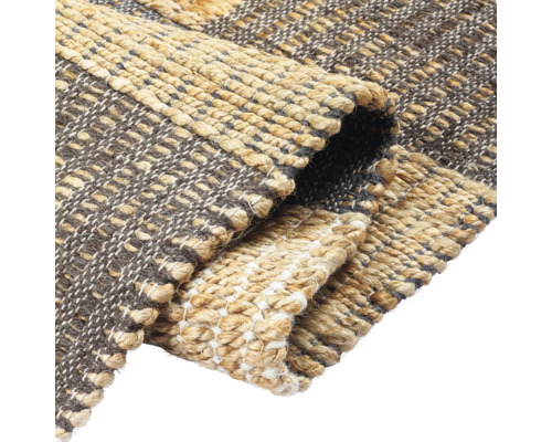Detailansicht eines Teppichs aus Jute mit Muster