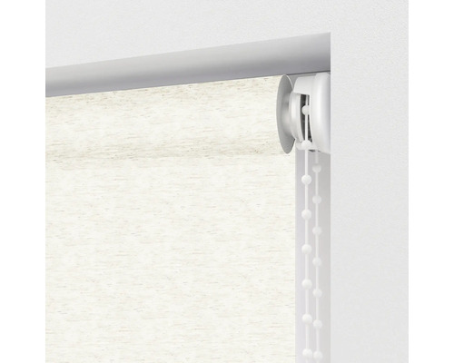 Detailaufnahme eines Rollos mit Kettenzug