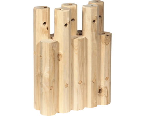 Holzpfosten mit Bohrungen für Holzkonstruktionen