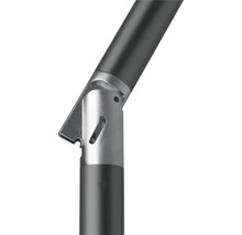 Detailansicht eines Sonnenschirmständers mit Neigungsfunktion