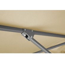 Detailansicht eines Pavillons mit Metallrahmen und Stoffdach