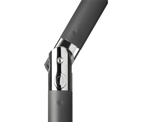 Detailansicht eines Sonnenschirmgelenks aus Metall