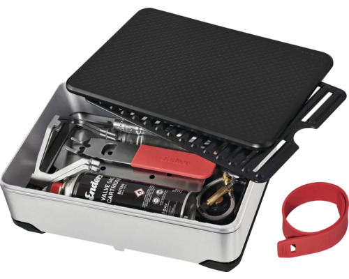 Tragbarer Gaskocher mit Zubehör im Aufbewahrungskoffer