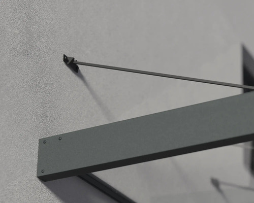 Detailansicht eines modernen Vordachs mit anthrazitfarbenem Metallrahmen und Zugstange, montiert an einer Hauswand.
