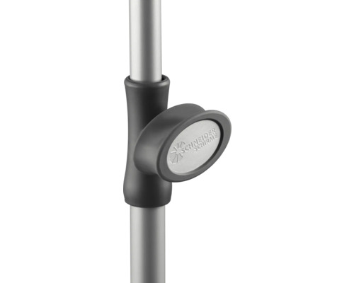 Schneider Schirme Logo an Sonnenschirmhalterung