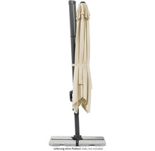 Geschlossener Ampelschirm auf einem Sockel für Terrassen.