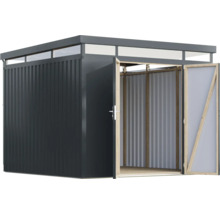 Geräteschuppen mit geöffneten Türen aus Metall und Holz