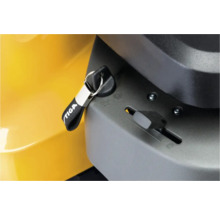 Zündschlüssel eines Rasentraktors mit Stiga Logo