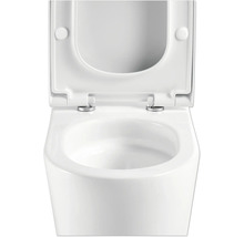 Weißes Stand-WC mit offenem Toilettendeckel