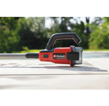 Einhell Akku-Poolreiniger auf einer hellen Oberfläche