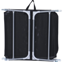 Zusammengeklappter Wäschekorb mit Tragegriffen