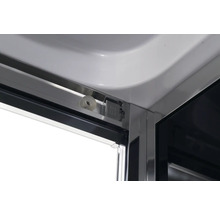 Detailansicht einer Duschkabine mit Rollenmechanismus