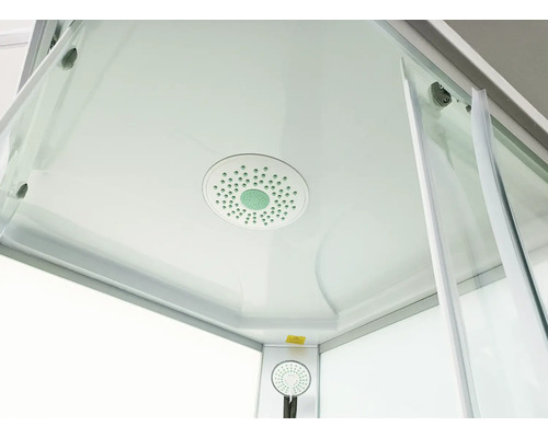 Innenansicht einer Duschkabine mit Kopfbrause