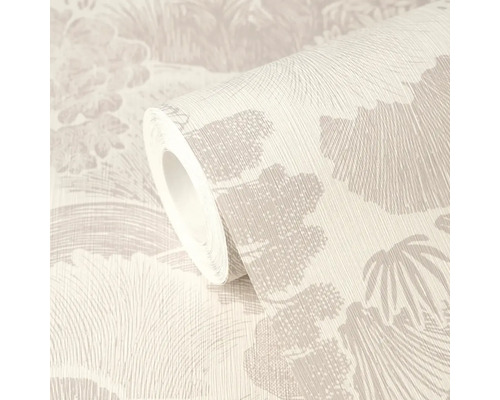Tapetenrolle mit Naturmuster aus Blaettern und Pflanzen, strukturierte Oberflaeche mit feinen vertikalen Linien, beige Farptoene.
