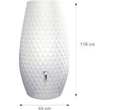 Weiße Regentonne mit Rautenstruktur und Zapfhahn, Höhe 118 Zentimeter, Breite 65 Zentimeter.