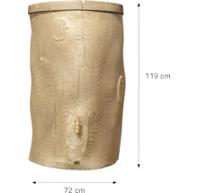 Regentonne in Baumstamm-Optik mit Auslaufhahn, Höhe 119 Zentimeter, Breite 72 Zentimeter.