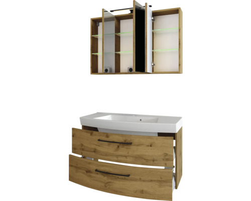 Badezimmermöbel-Set mit Spiegelschrank, Glasböden, Beleuchtung sowie Waschbeckenunterschrank in Holzoptik mit weißem Waschbecken.
