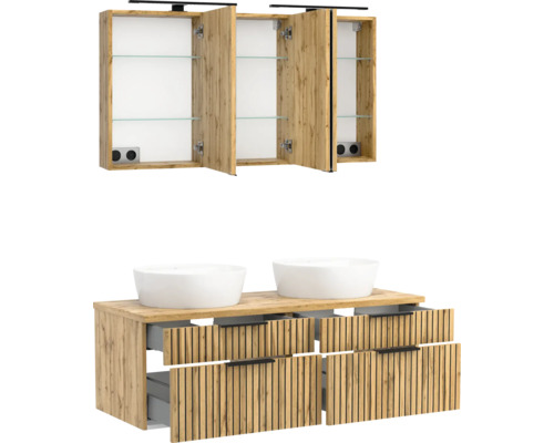 Badezimmermöbel Set mit Doppelwaschtisch in Eiche Optik, vier Schubladen mit Lamellenfront, zwei Aufsatzbecken und offenem Spiegelschrank.