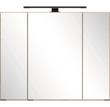 Dreitüriger Badezimmer-Spiegelschrank mit schwarzer Aufsatzleuchte.