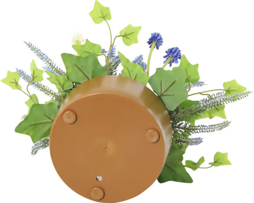 Unteransicht eines Blumentopfes mit Kunstpflanzen