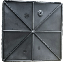 Unterseite einer quadratischen Pflanzgefäßplatte aus Kunststoff mit Verstrebungen