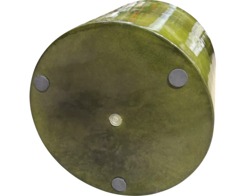 Unterseite eines runden Pflanzgefäßes mit Füßen