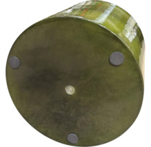 Unterseite eines runden Pflanzgefäßes mit Füßen