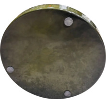 Unterseite eines runden Pflanzgefäßes mit drei Füßen